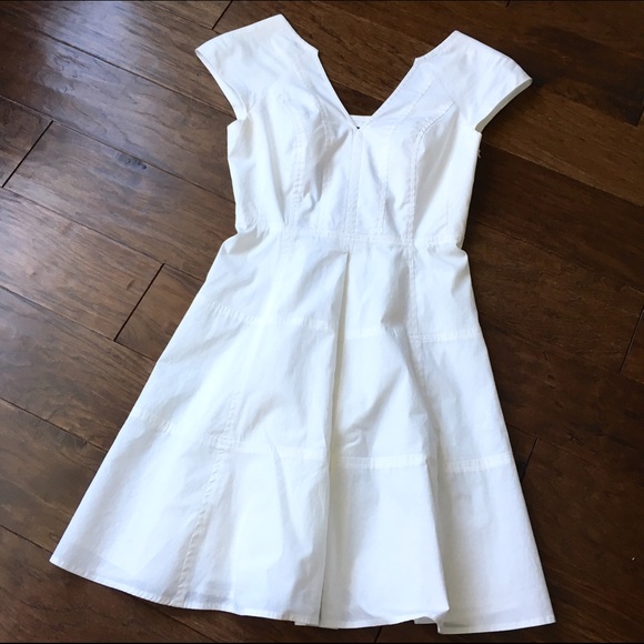 Nanette Lepore Dresses & Skirts - Nanette Lepore little white dress w/ back cut out