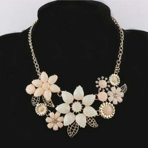 Flower necklace