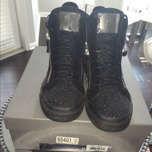 Authentic Giuseppe Zanotti Glitter Sneaker size 39