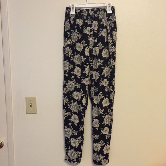 BM Flowy Pants!! - for @trinityalura