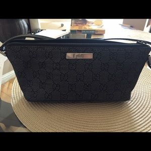Small Gucci purse