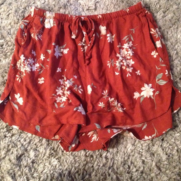 🅿️🅿️ Only NWOT Brandy Melville red eve shorts