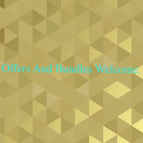 💕Offers And Bundles Welcomed💕