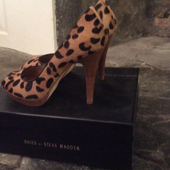 Sold - Steven Ponyhair Leopard Platform Heel Size 6 - Picture 2 of 4