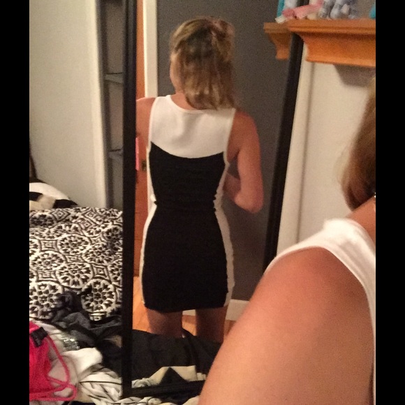 Dress - Picture 2 of 2