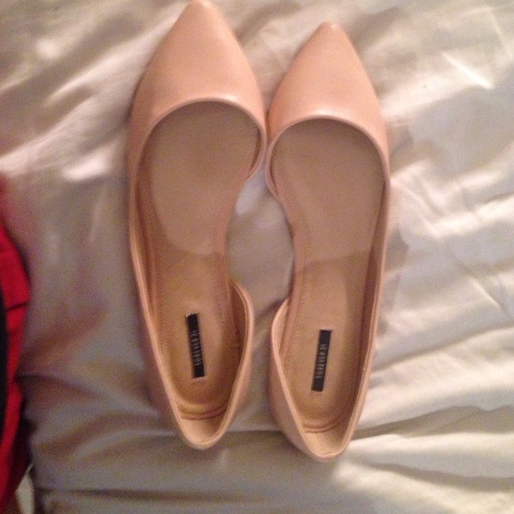 Flats - Picture 2 of 3