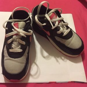 Toddler Nike tennis shoes