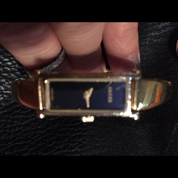 Gucci watch - Picture 4 of 4