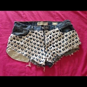 Urban Outfitters Levis crochet denim shorts
