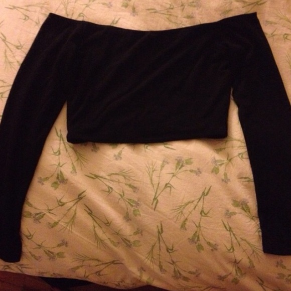 Black crop top