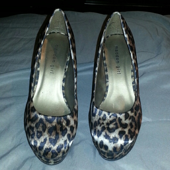 **CUTE** Leopard print wedges