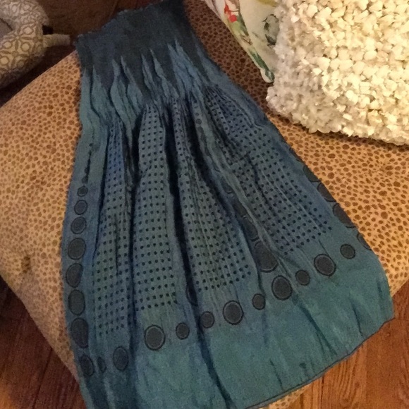 Max Studio OS Fits most dress! Adorable!!!!