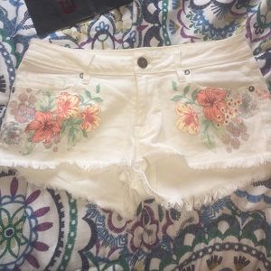 Bullhead shorts size 5
