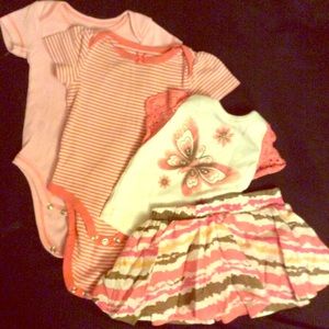 4piece Baby bundle👼🎈