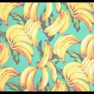 🚫Reserved🚫Brandy Melville Lotus + free gifts 💌