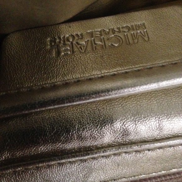 AUTHENTIC MICHAEL KORS PURSE - Picture 3 of 4