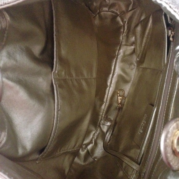 AUTHENTIC MICHAEL KORS PURSE - Picture 4 of 4