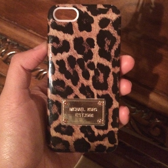 Michael kors cheetah phone case for iPhone 5/5s - Picture 1 of 4