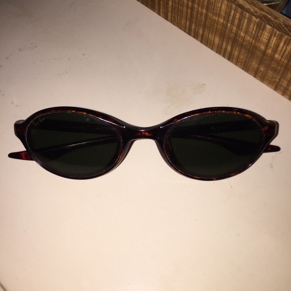 Ray-Ban glasses, style