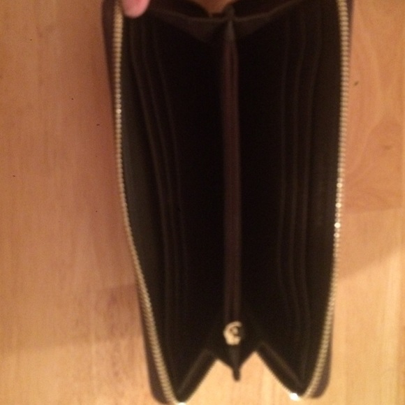 Brand New Michael Kors Wallet - Picture 3 of 3