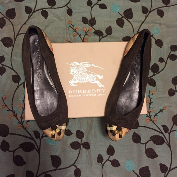 Burberry Flats