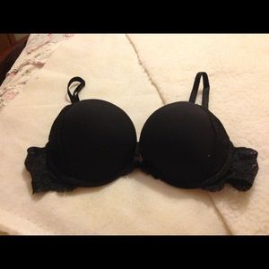 Victoria's Secret Black Push-Up Bra!