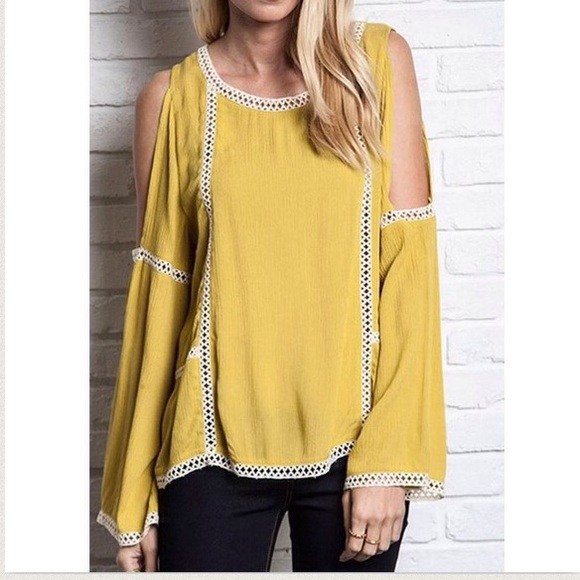 NWOT Avocado Open Shoulder Bell Sleeve Top