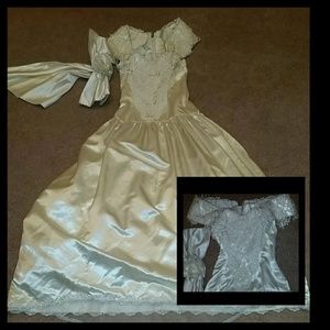 Jessica Mcclintock Gunne Sax white wedding dress