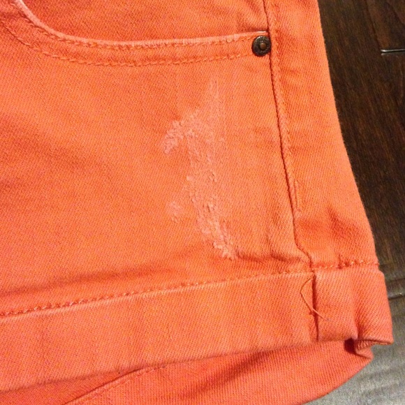 Salmon pink shorts - Picture 2 of 3