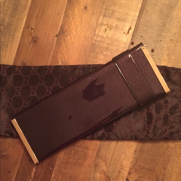 👜 SOLD 👜 Authentic Gucci Patent Leather Clutch - Picture 2 of 4