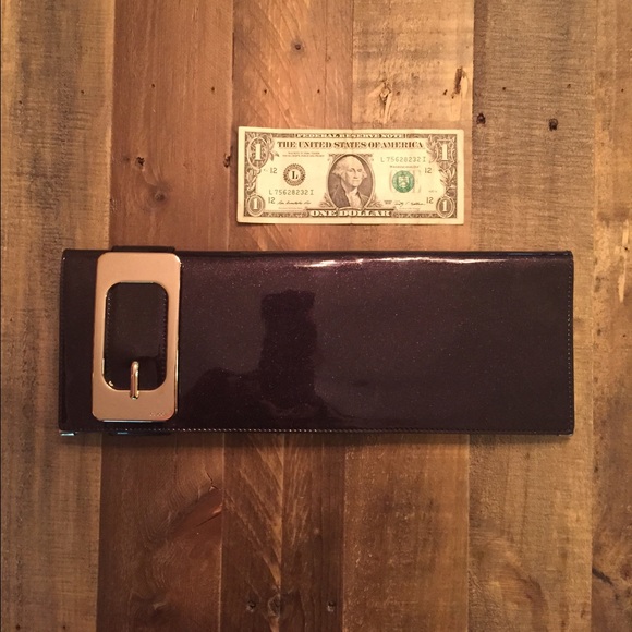 👜 SOLD 👜 Authentic Gucci Patent Leather Clutch - Picture 3 of 4