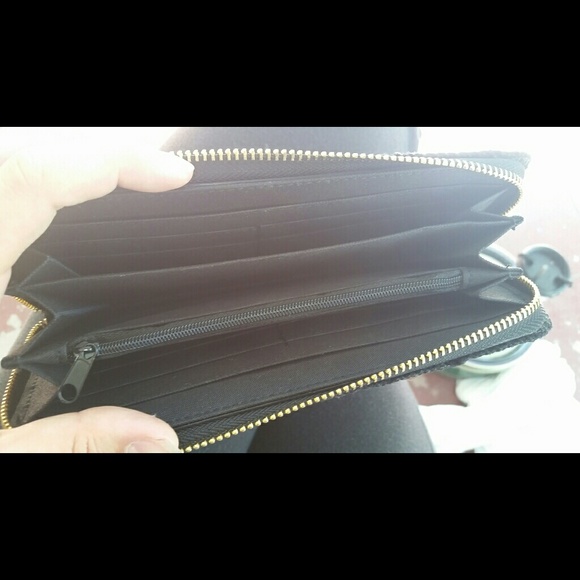 Wallet - Picture 2 of 2