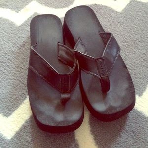 Reef platform black flip flops!