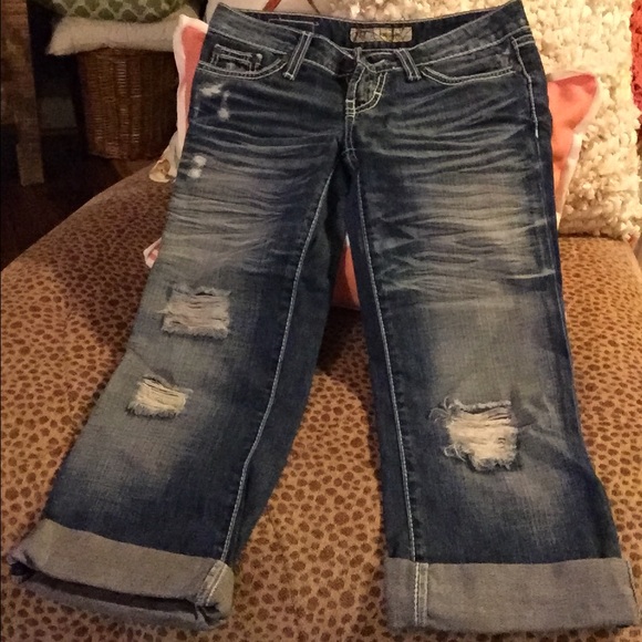 BKE capris...destroyed...cute and great color!