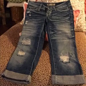 BKE capris...destroyed...cute and great color!