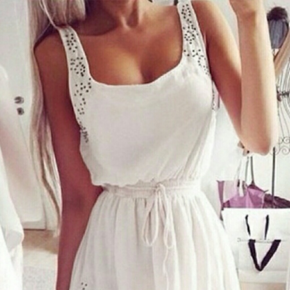 Cute white dress new with tags