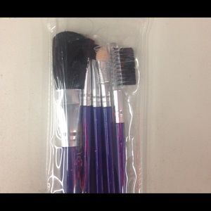 Makeup brush kit