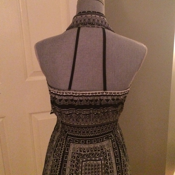 Size small, cotton belted dress with sexy back - Picture 3 of 4