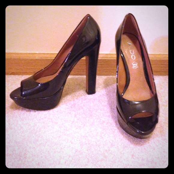 Aldo black patent leather heels