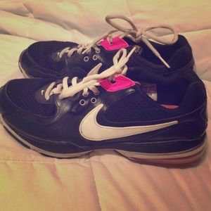 Nike sneakers cross trainers