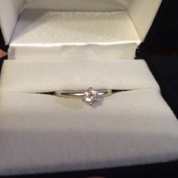 Diamond ring - Picture 3 of 5