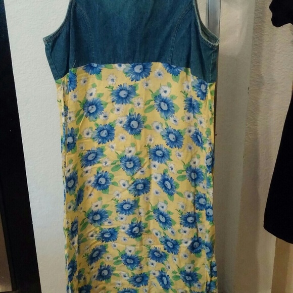 💗Little girls dresses💗 - Picture 3 of 4