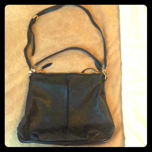 Black Medium sized bag LV im!t@t!on