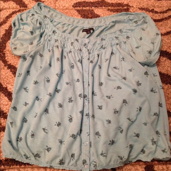 American eagle shirt size L