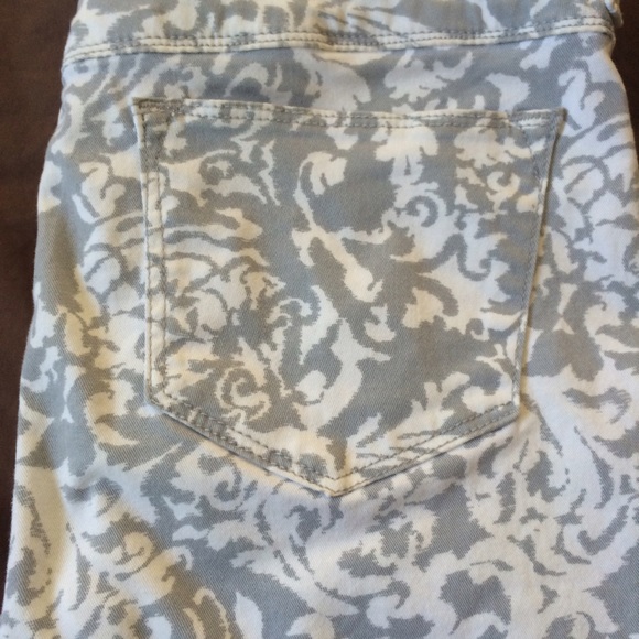 Jeans - Picture 3 of 3