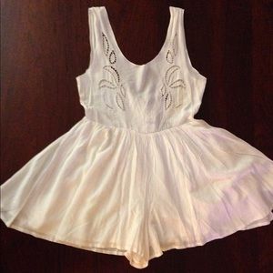 SOLD 🚫 LF lace white romper