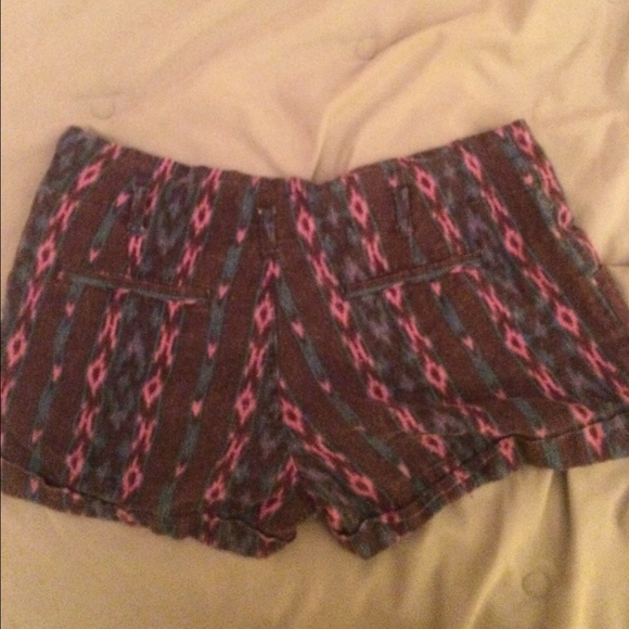 purple patterned shorts - Picture 2 of 3
