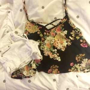 Gorgeous Floral crop top!