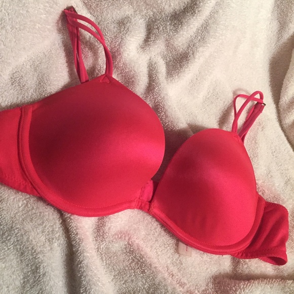 Victoria's Secret Other - •|| T shirt Pink by VS bra (34c) ||•