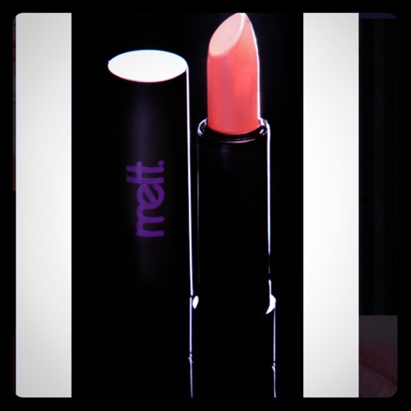 Melt cosmetics in summer